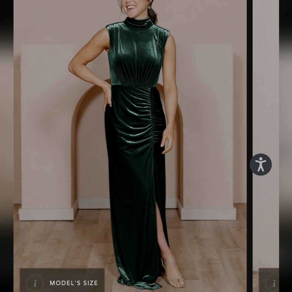 Revelry Beck Velvet Dress. Emerald. Size 0. Regular Maxi: 46 in waist to hem. Ne